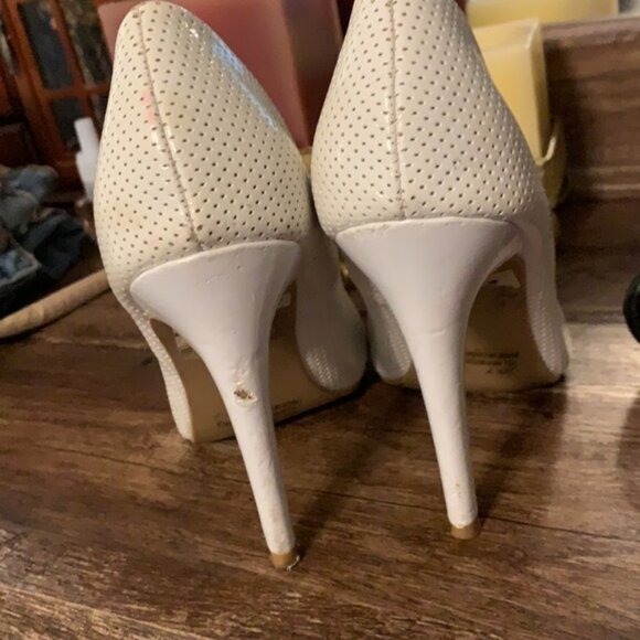 Heels - Picture 4 of 8